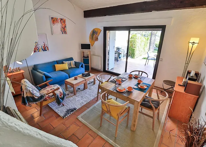 Provenzalisches Haus Hannah - Garten Mit Meerblick Und Pool By Riviera Homelife Dom wakacyjny Saint-Raphaël